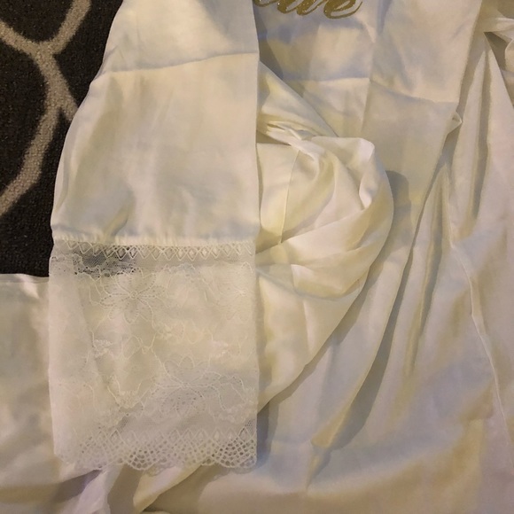 Bride Robe - Picture 3 of 3